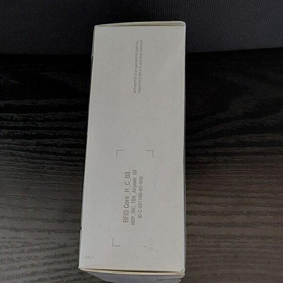 Apple AirPods Pro Hardshell Case with Clip | heyday™ | Jade Marble - Picture 3 of 8